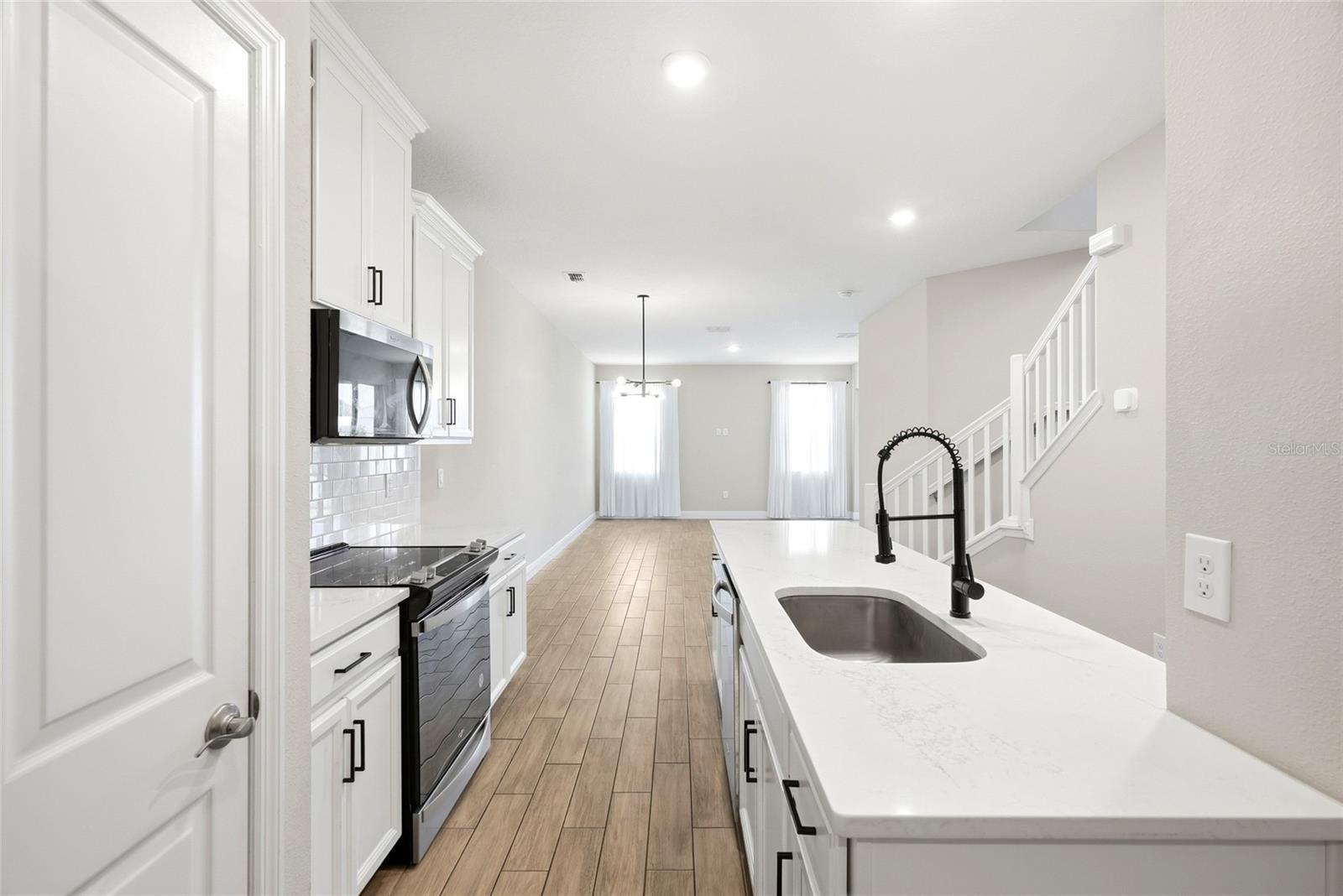 5282 NEIL DR — photo 30