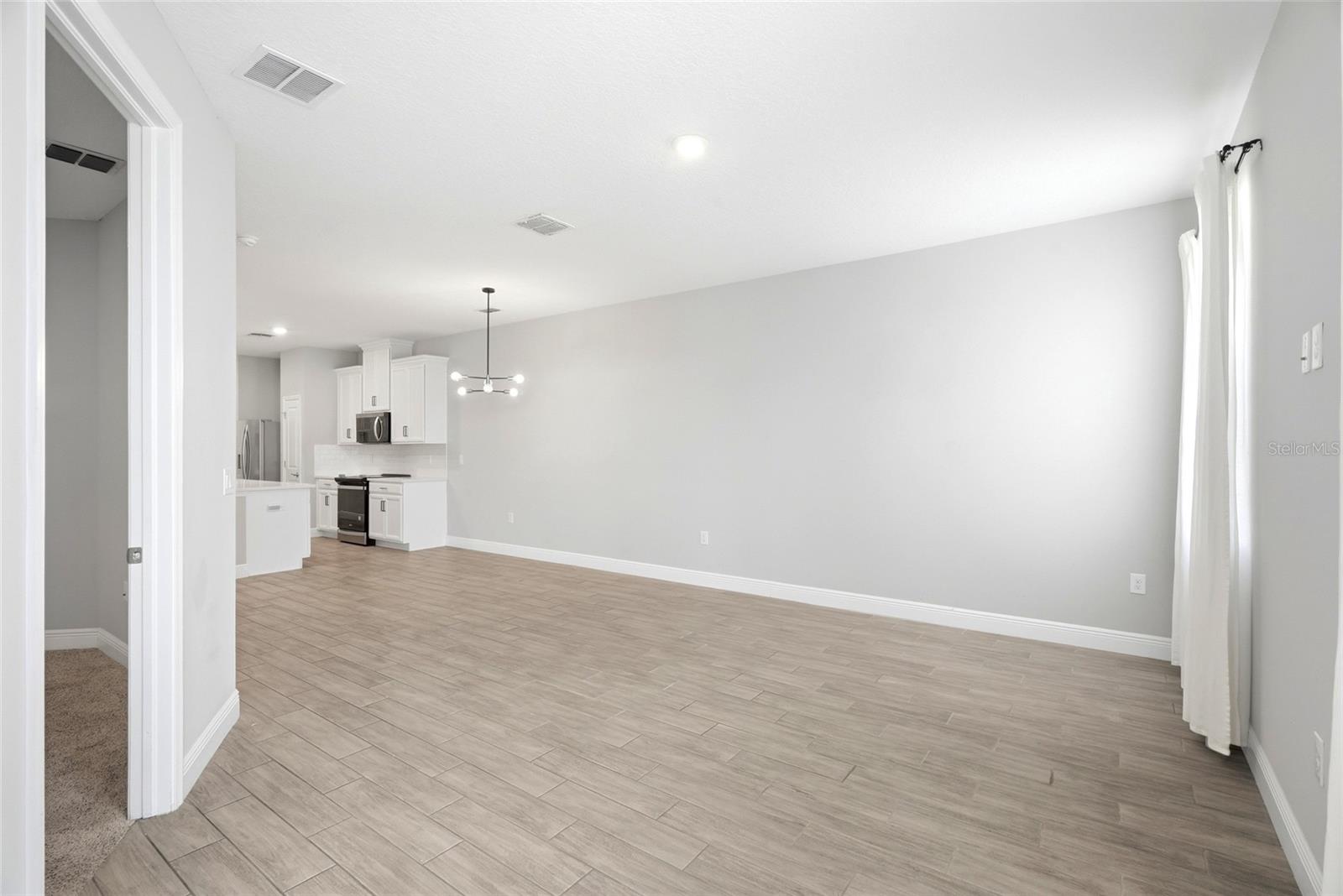 5282 NEIL DR — photo 33