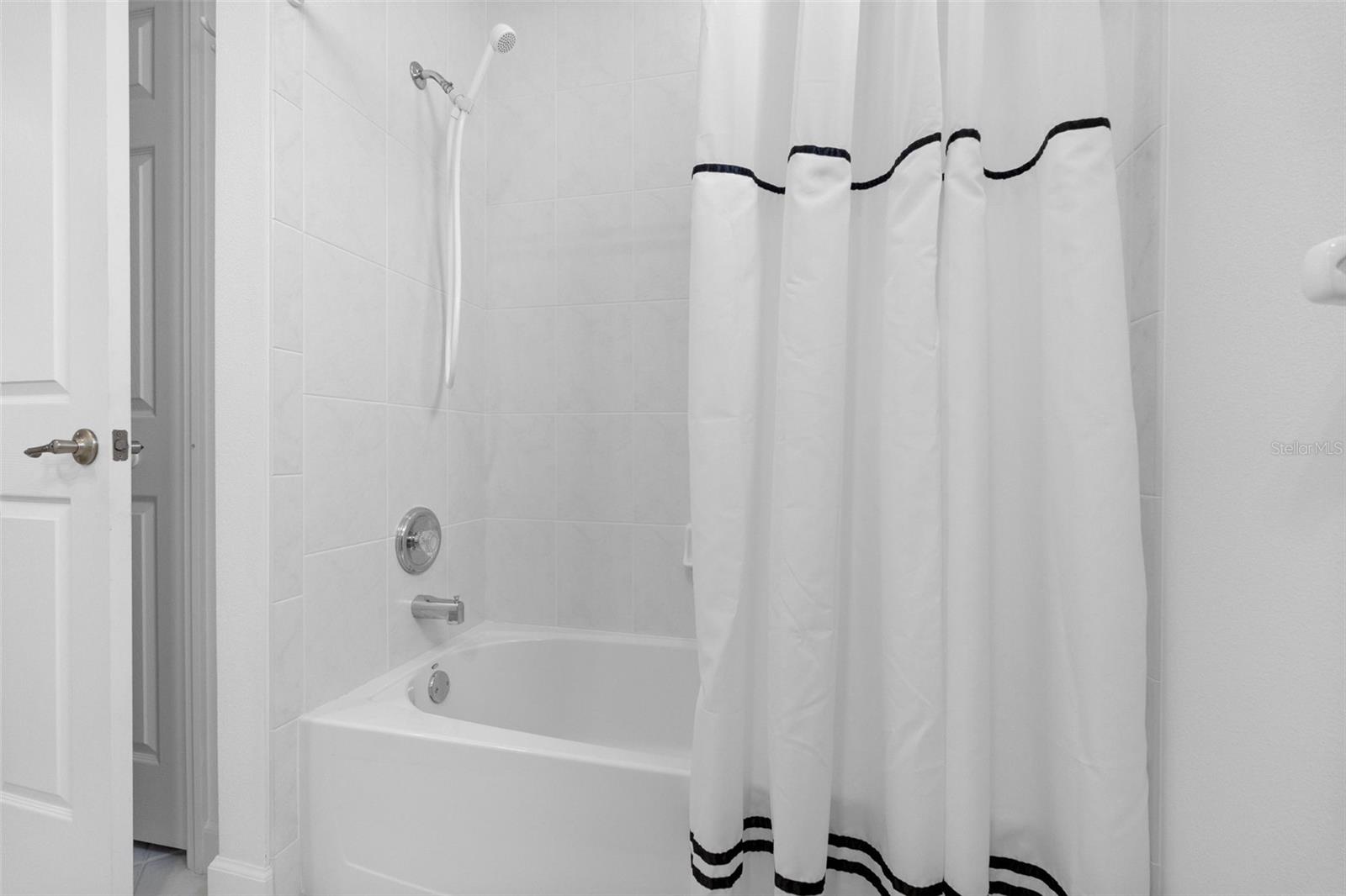 6803 COYOTE RIDGE CT — photo 33