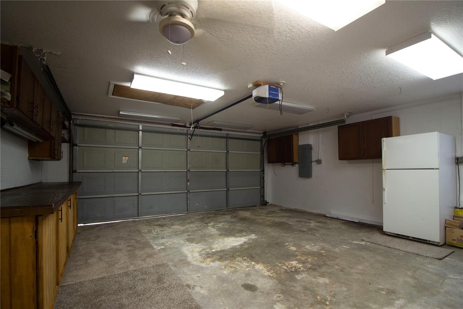 8609 HORIZON LN — photo 39
