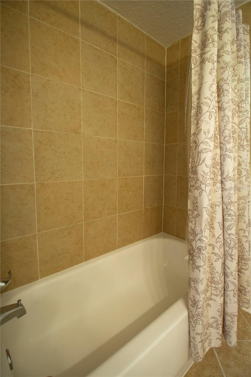 8609 HORIZON LN — photo 30