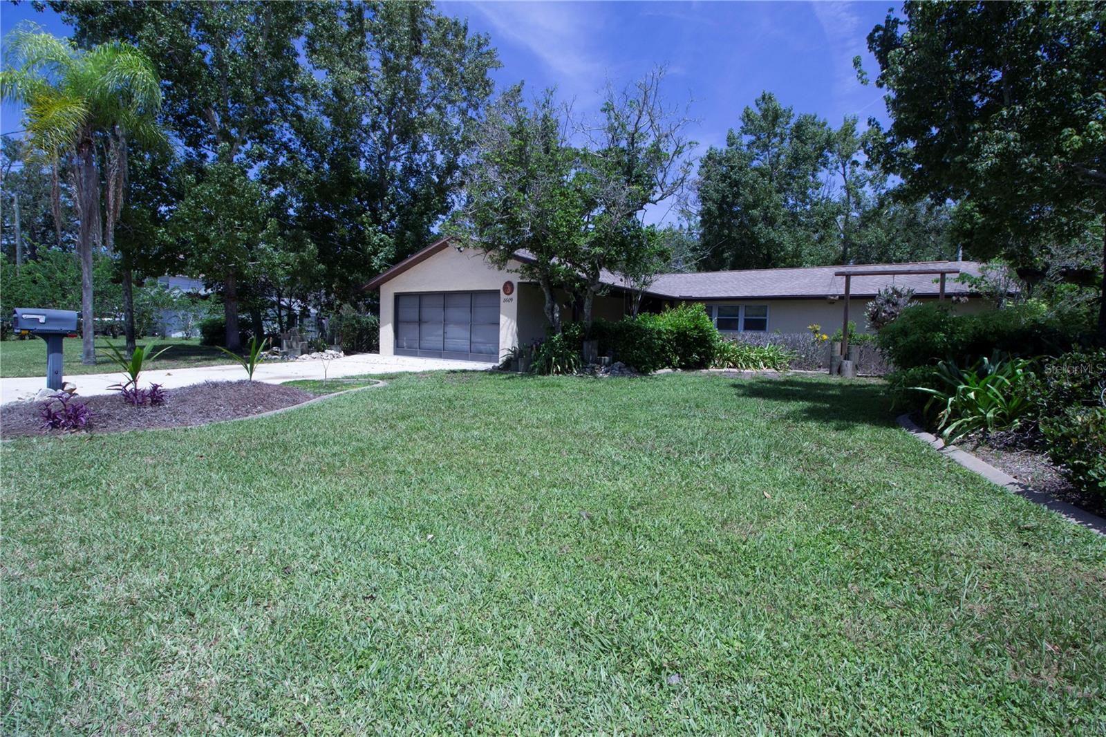 8609 HORIZON LN — photo 3