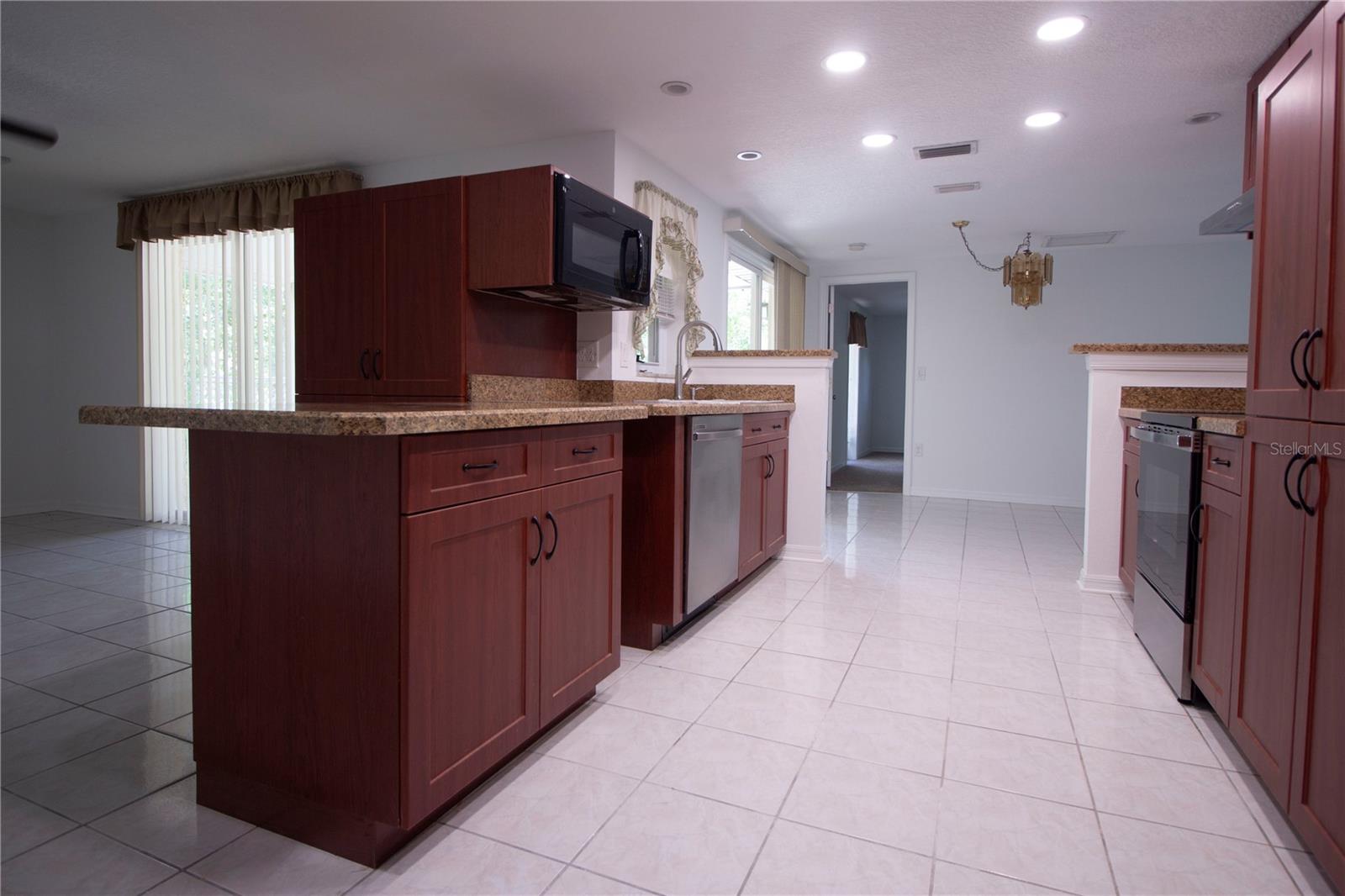 8609 HORIZON LN — photo 13