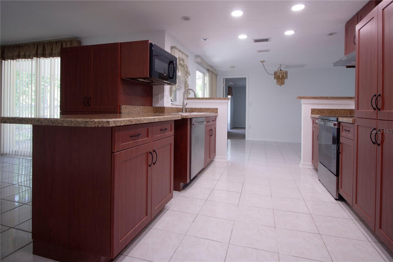 8609 HORIZON LN — photo 14