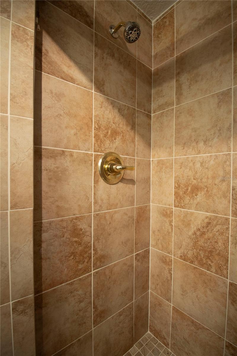 8609 HORIZON LN — photo 24