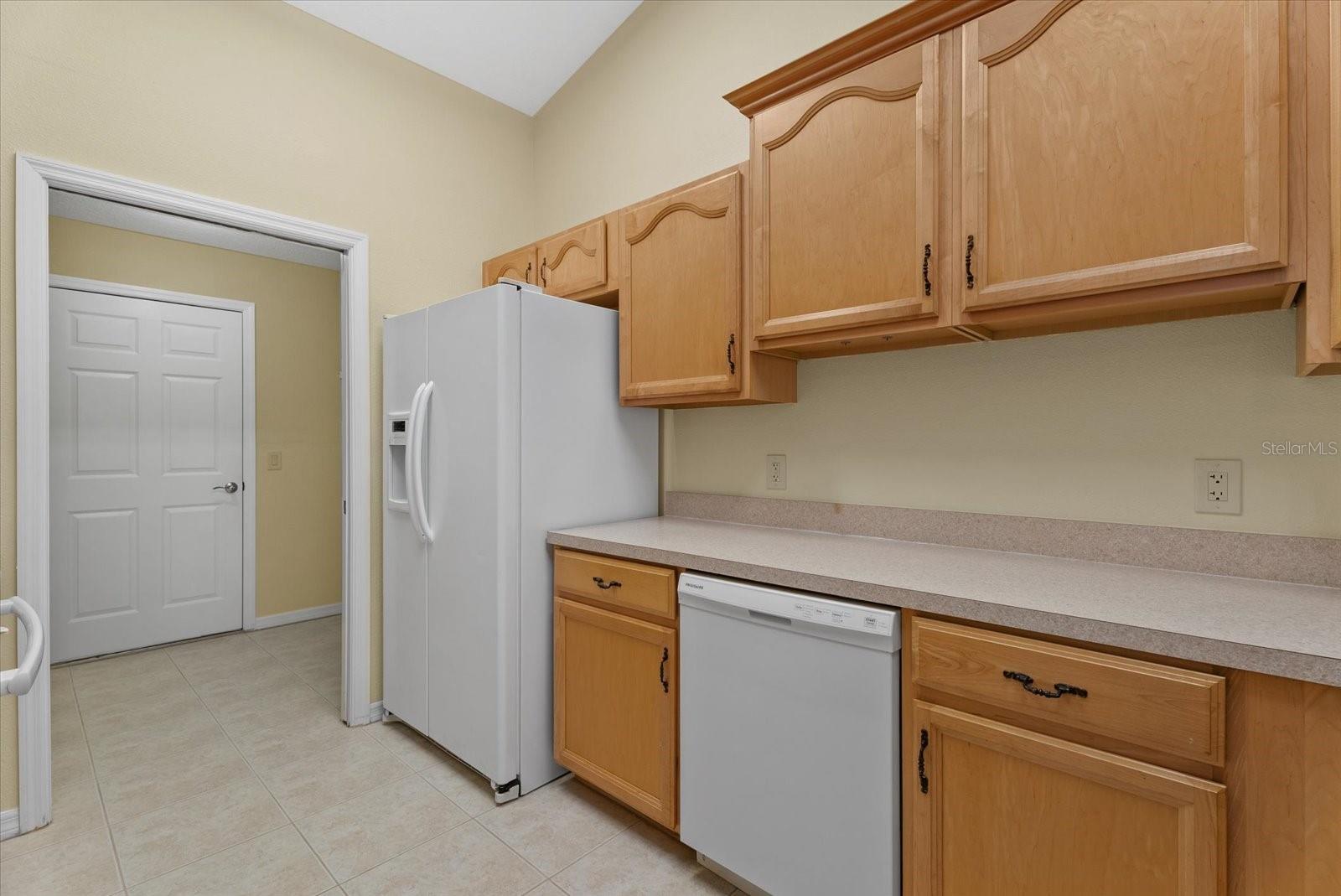 3664 MADAGASCAR AVE — photo 5