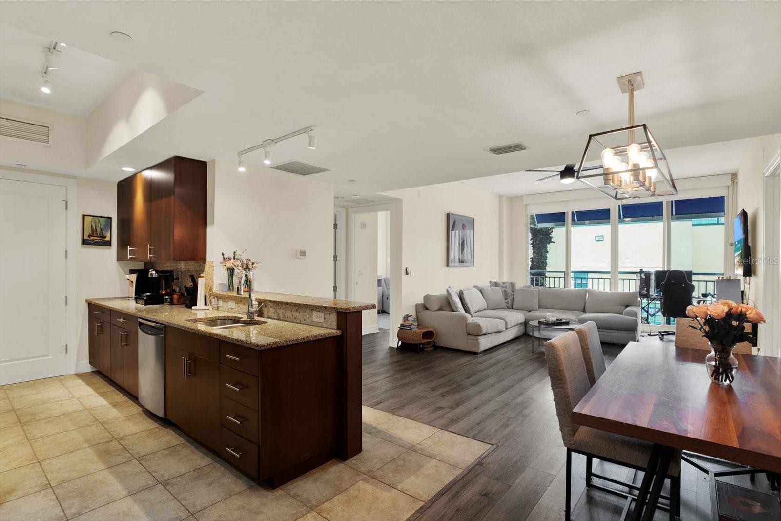 331 CLEVELAND ST #212 — photo 3