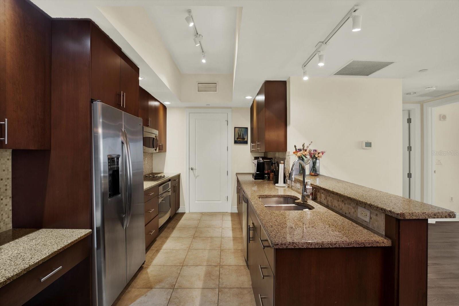 331 CLEVELAND ST #212 — photo 4