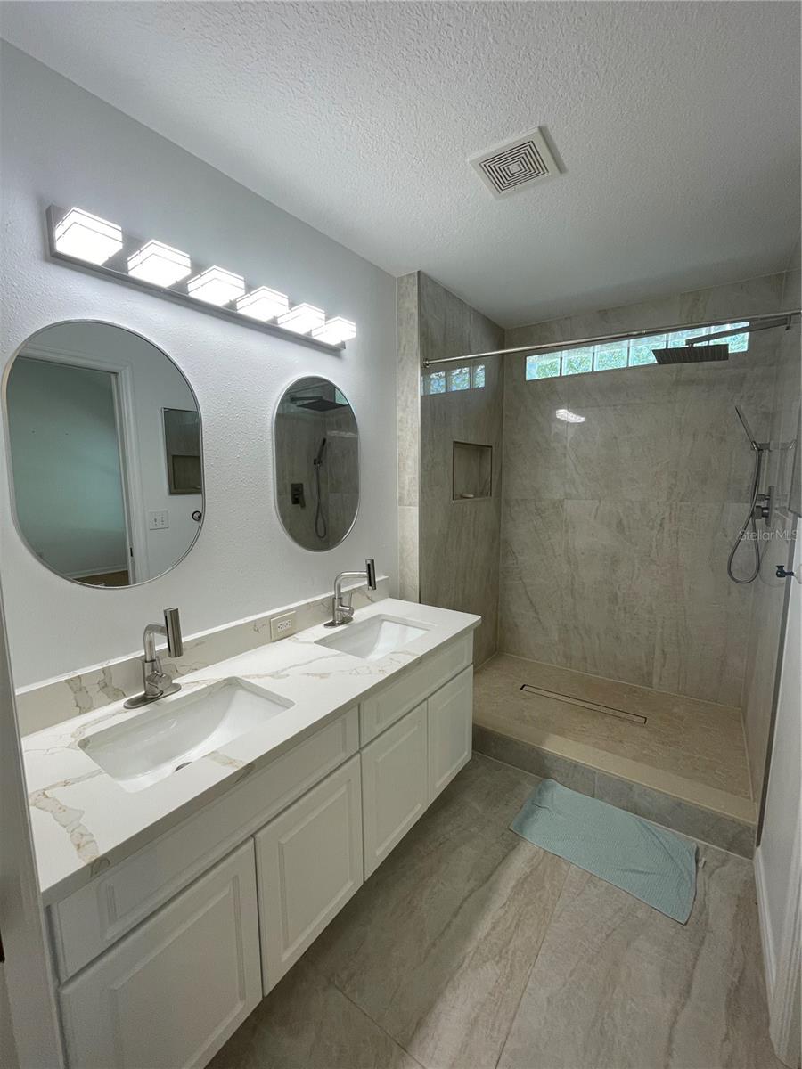 5033 PRAIRIE VIEW WAY — photo 10