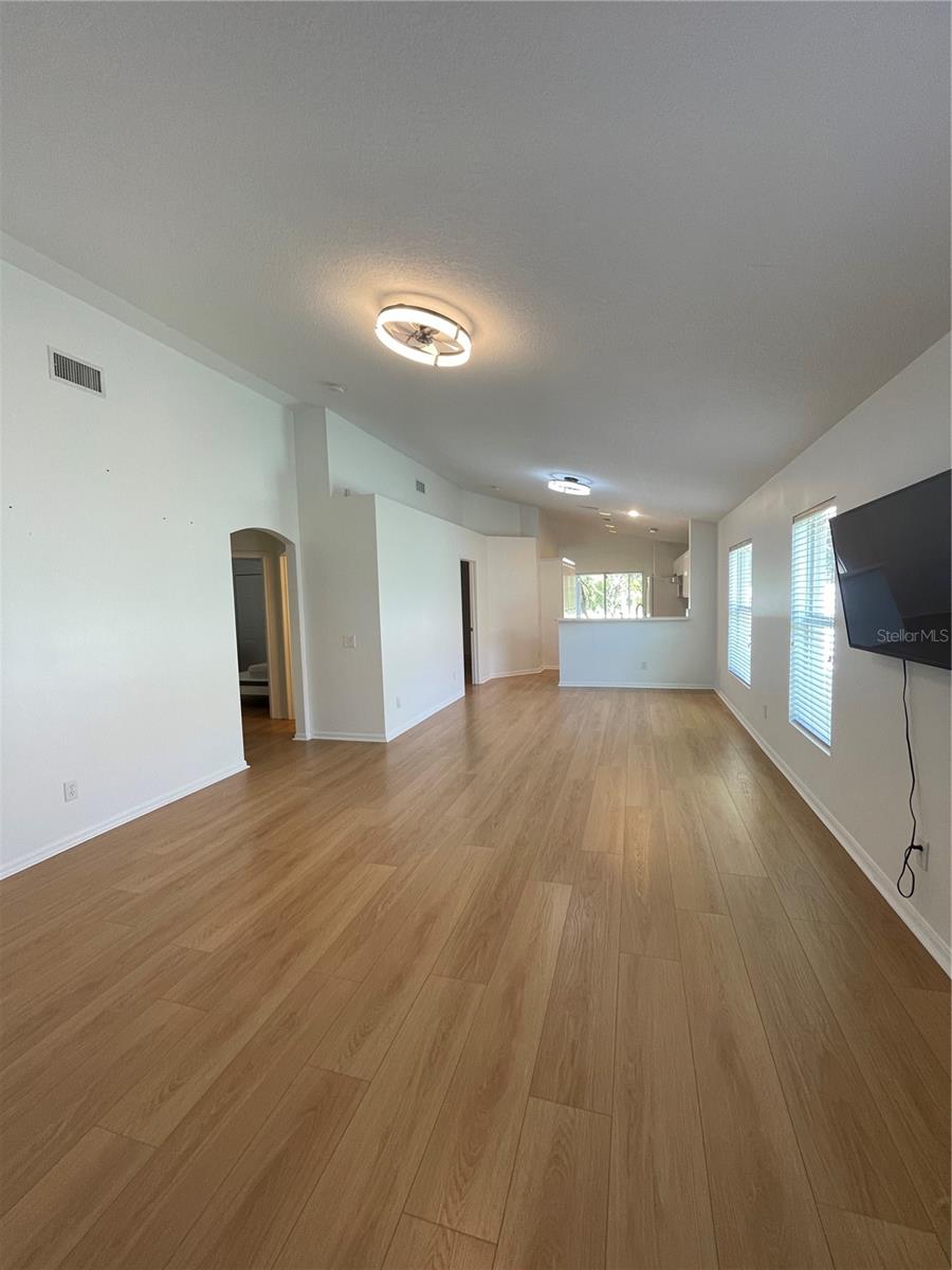 5033 PRAIRIE VIEW WAY — photo 3