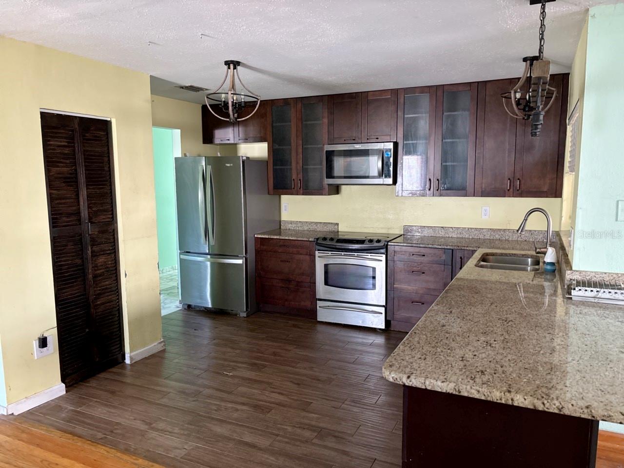 4604 RIDGE PT — photo 3