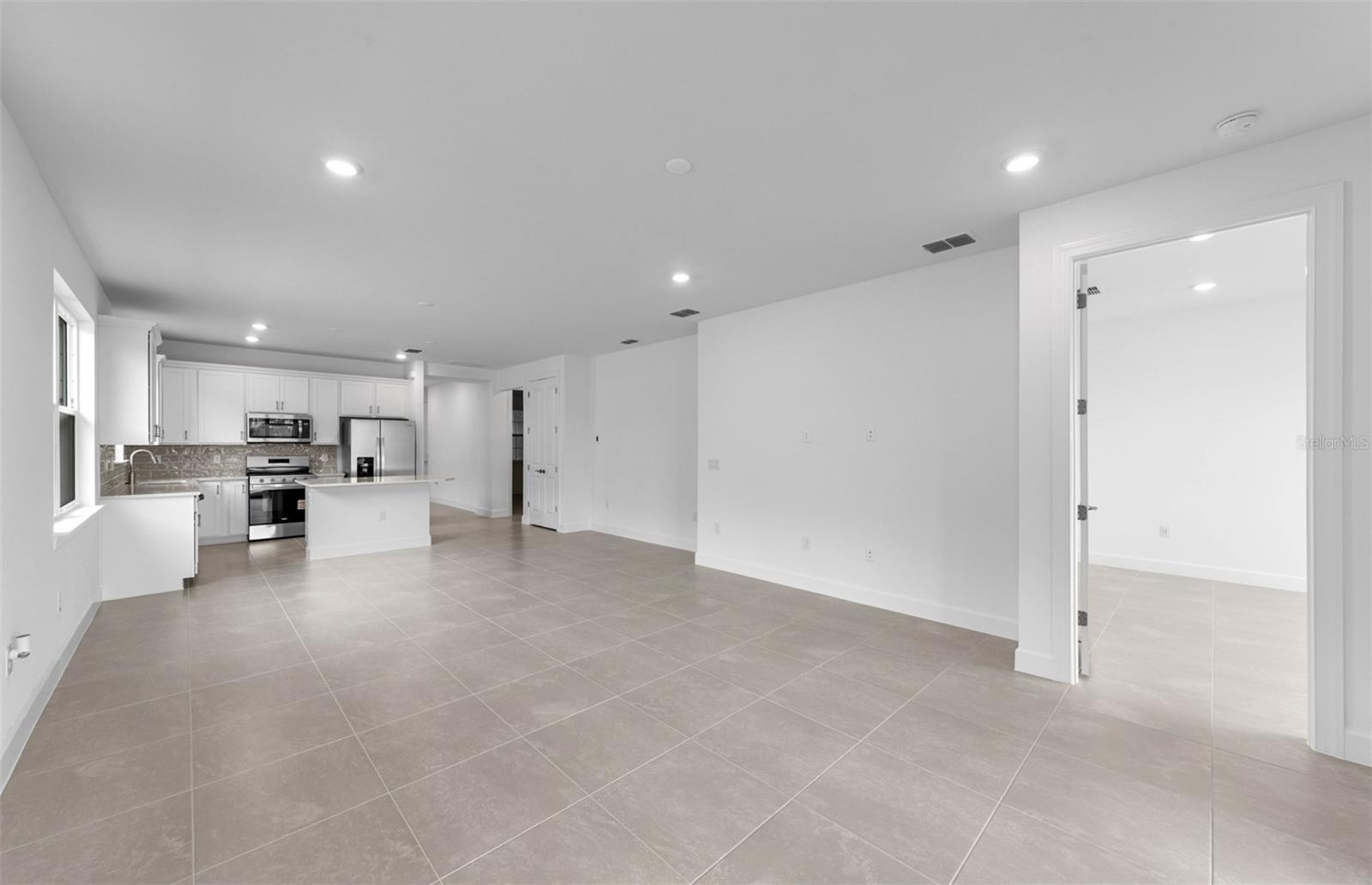 1611 TAVIRA PL — photo 9