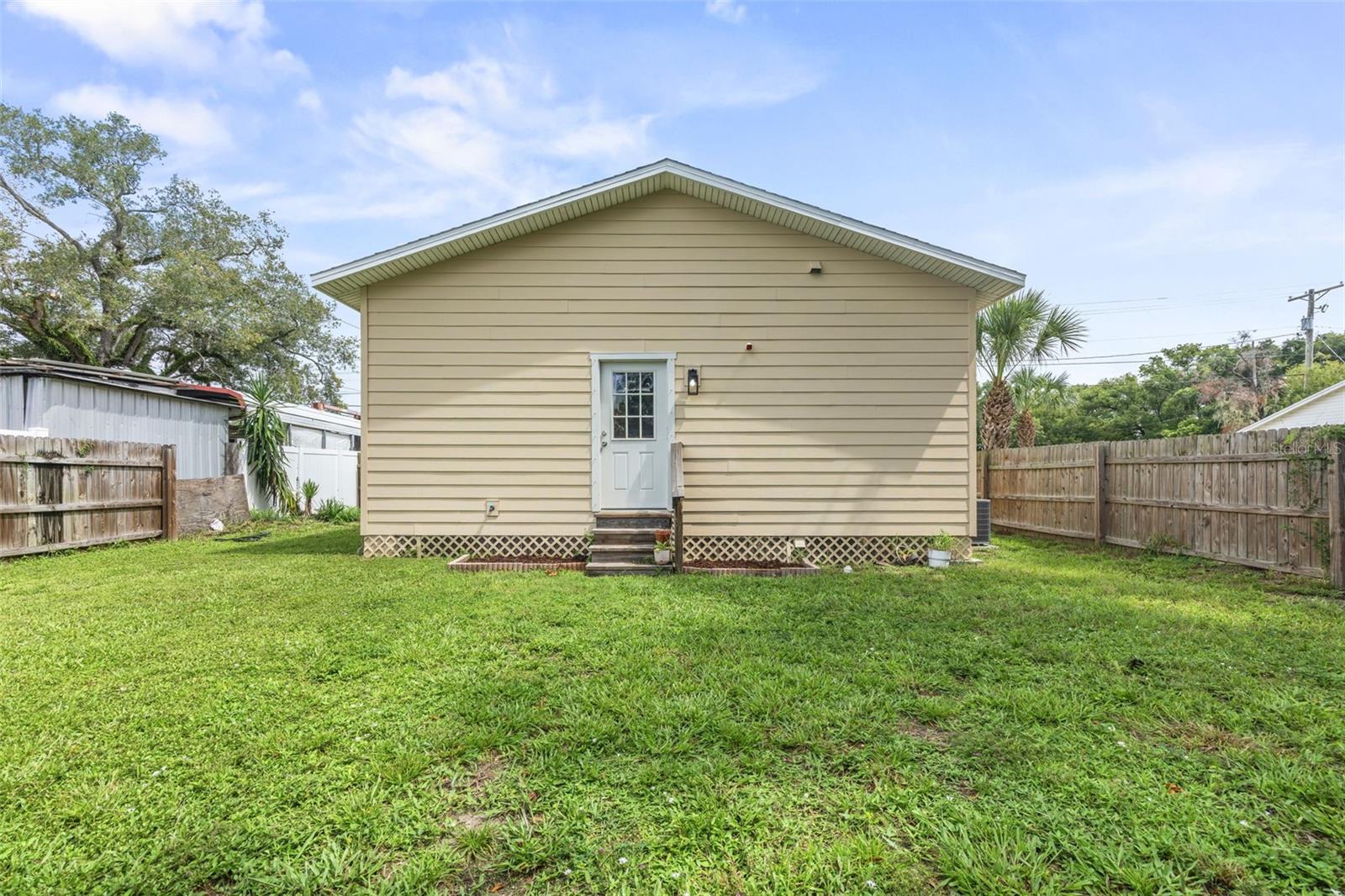 3403 E 10TH AVE — photo 11