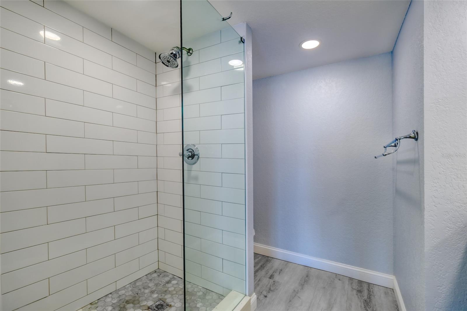 220 BELLEVIEW BLVD #812 — photo 33