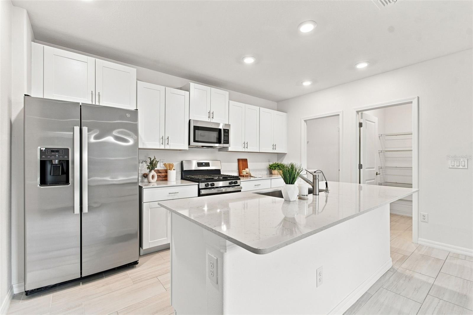 22141 STORYBOOK CABIN WAY — photo 4