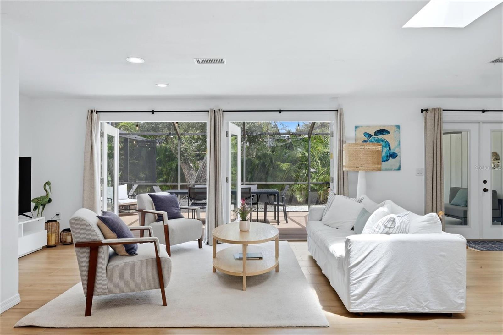 445 REID ST — photo 11