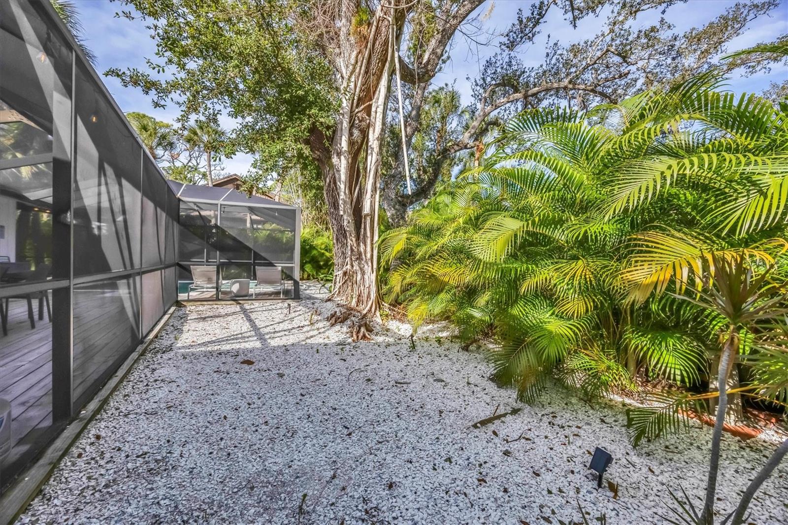 445 REID ST — photo 49