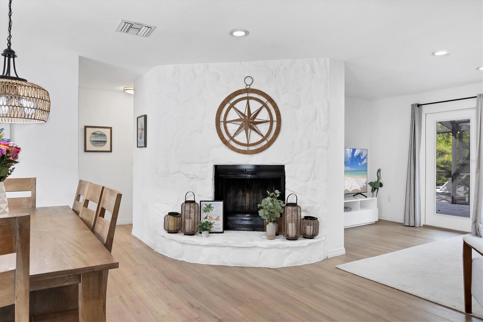 445 REID ST — photo 9