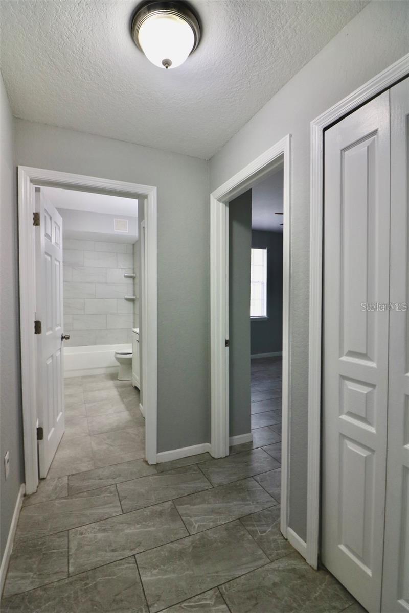 17101 CARRINGTON PARK DR #405 — photo 21