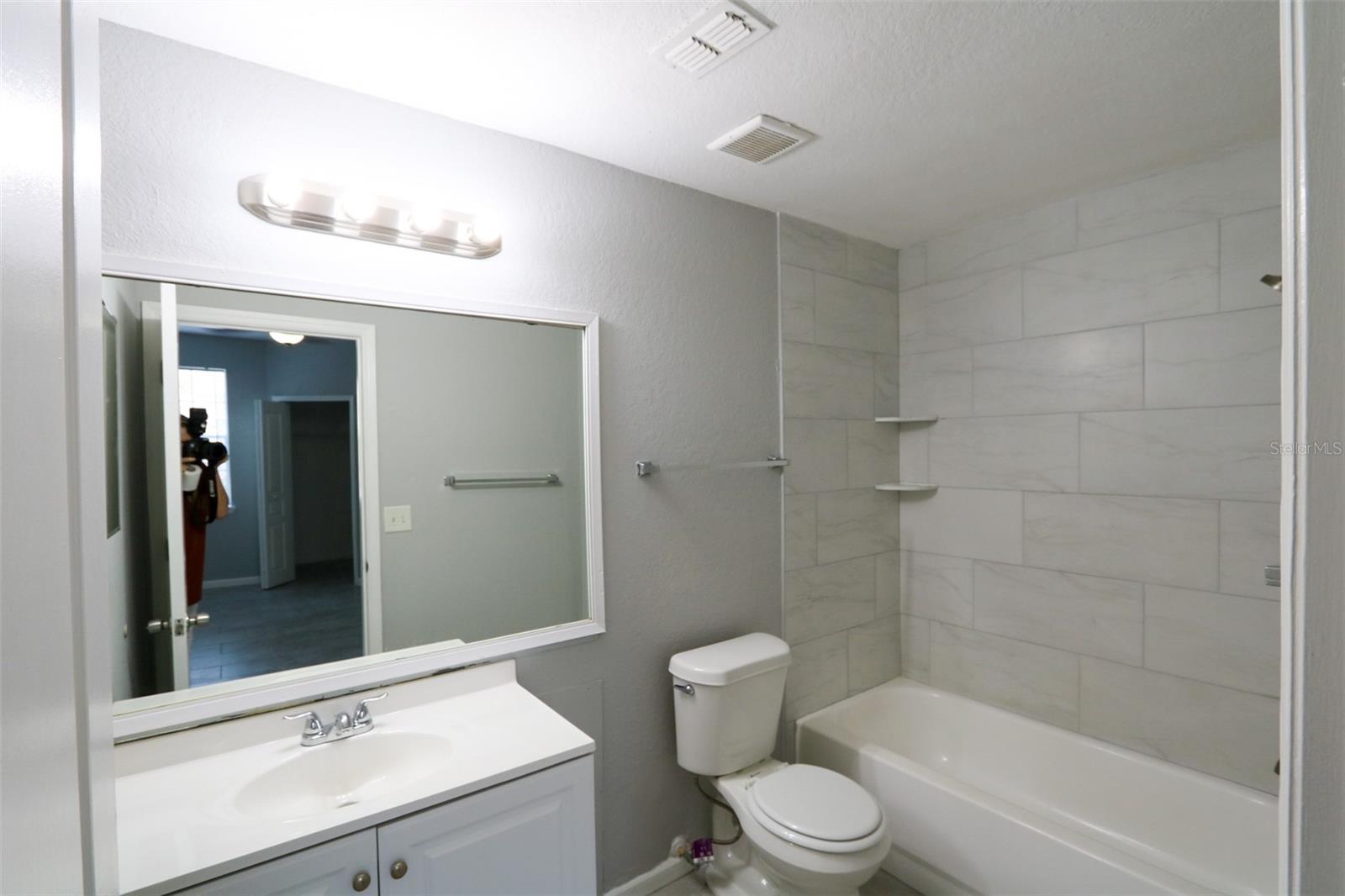 17101 CARRINGTON PARK DR #405 — photo 15