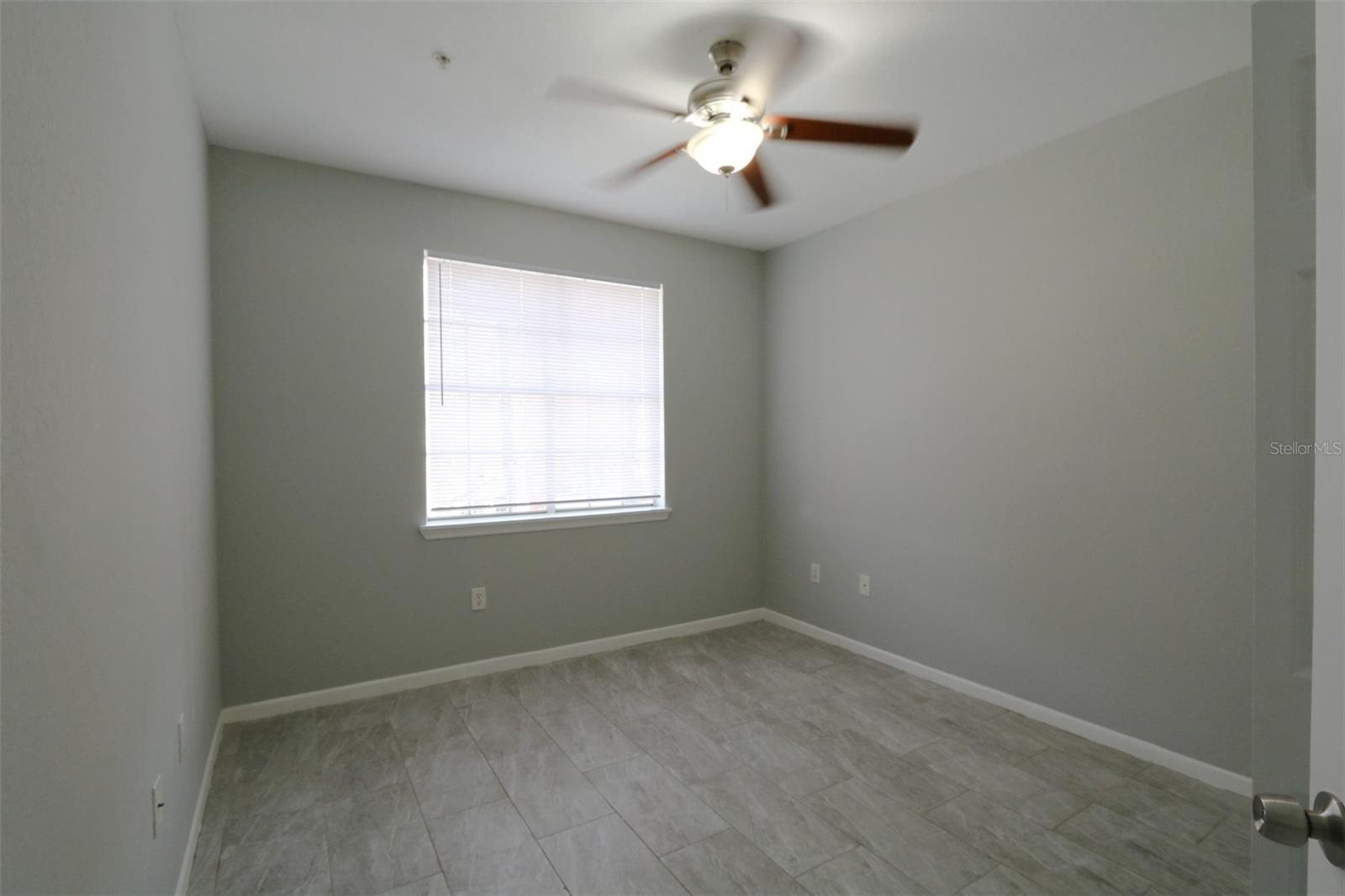 17101 CARRINGTON PARK DR #405 — photo 17