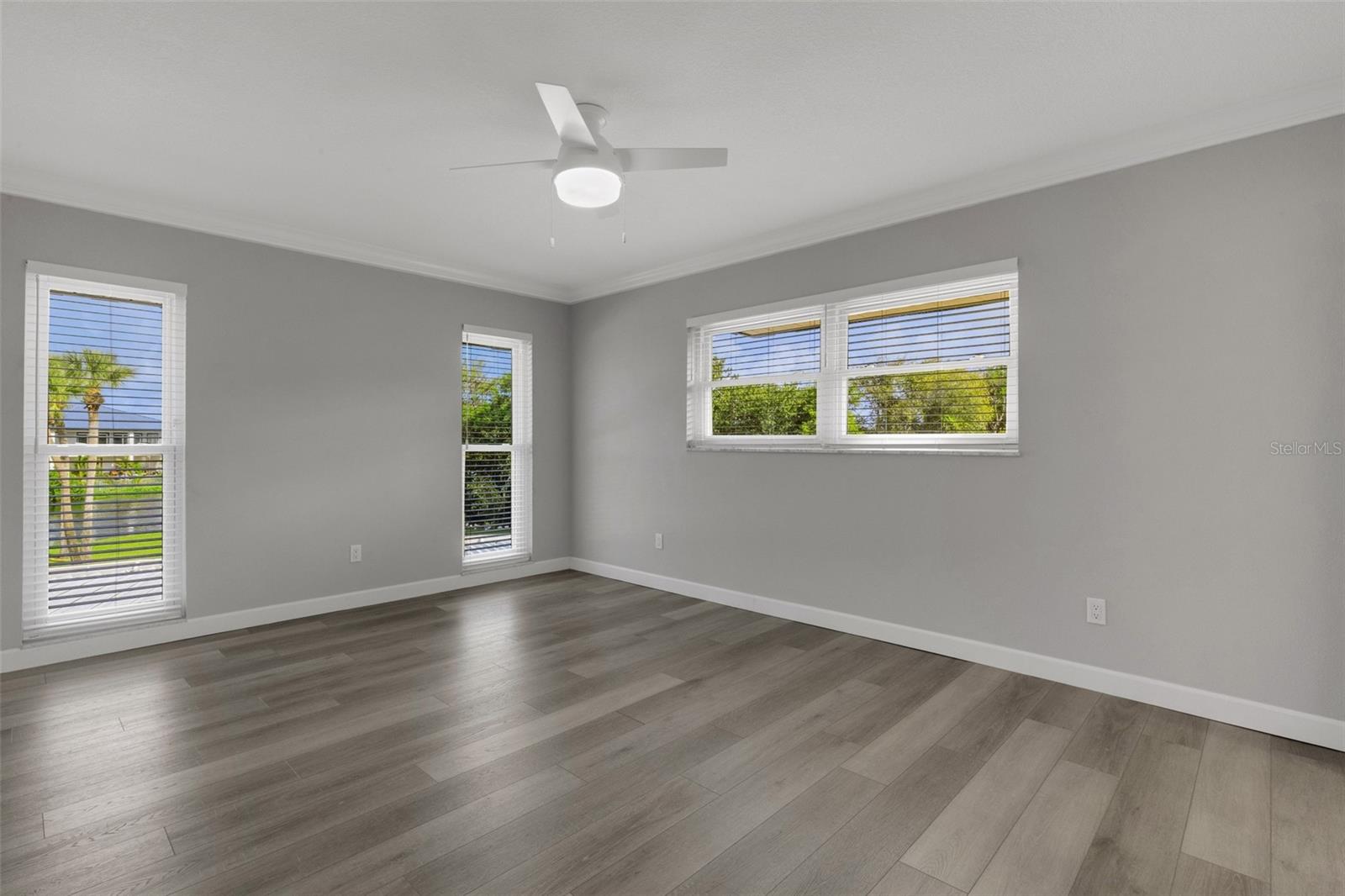 209 FERNWOOD CIR #209 — photo 28