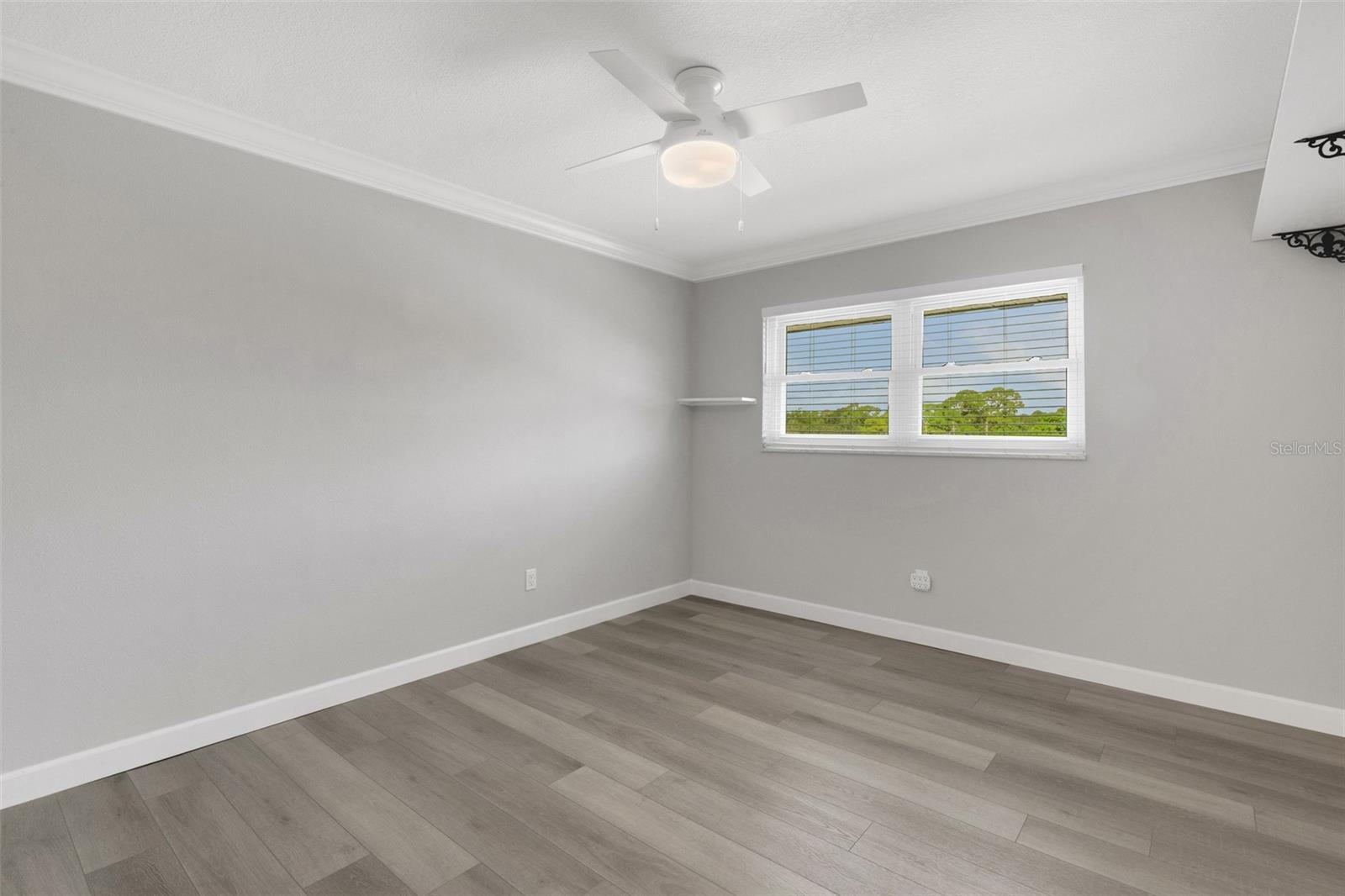 209 FERNWOOD CIR #209 — photo 24
