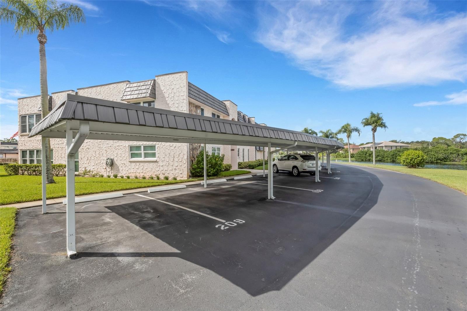 209 FERNWOOD CIR #209 — photo 4