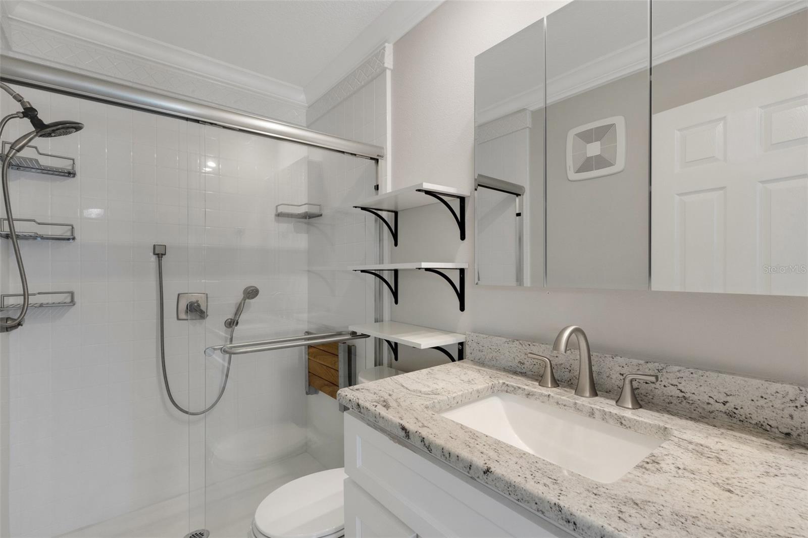 209 FERNWOOD CIR #209 — photo 33