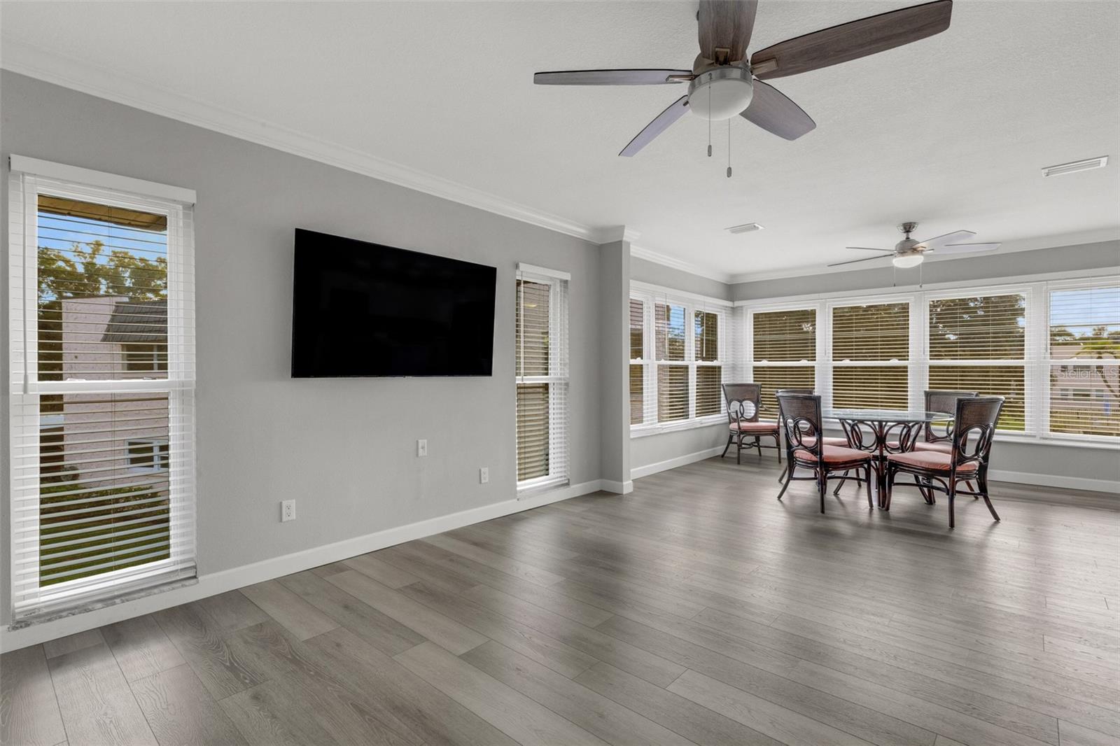 209 FERNWOOD CIR #209 — photo 22