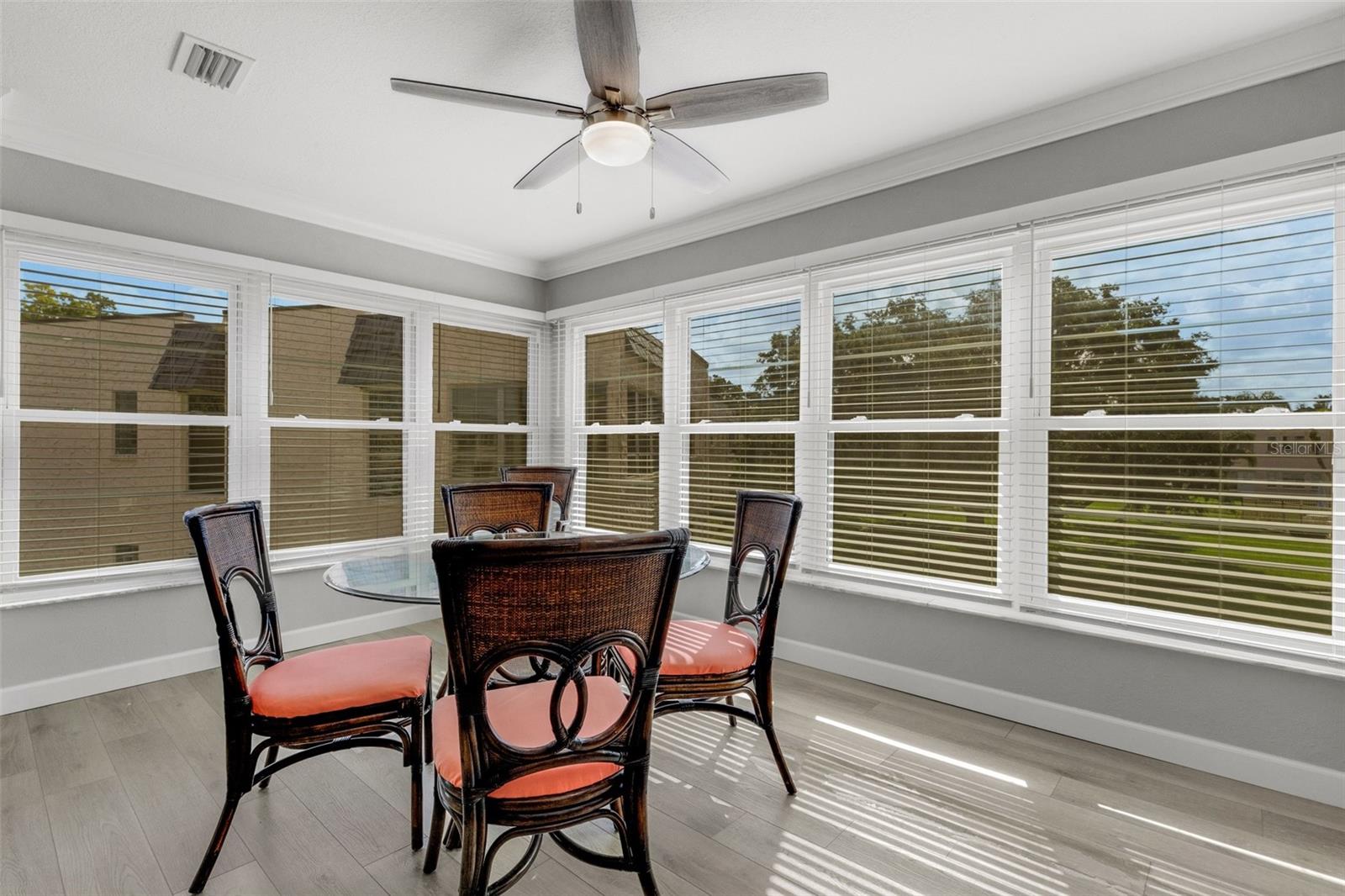 209 FERNWOOD CIR #209 — photo 18