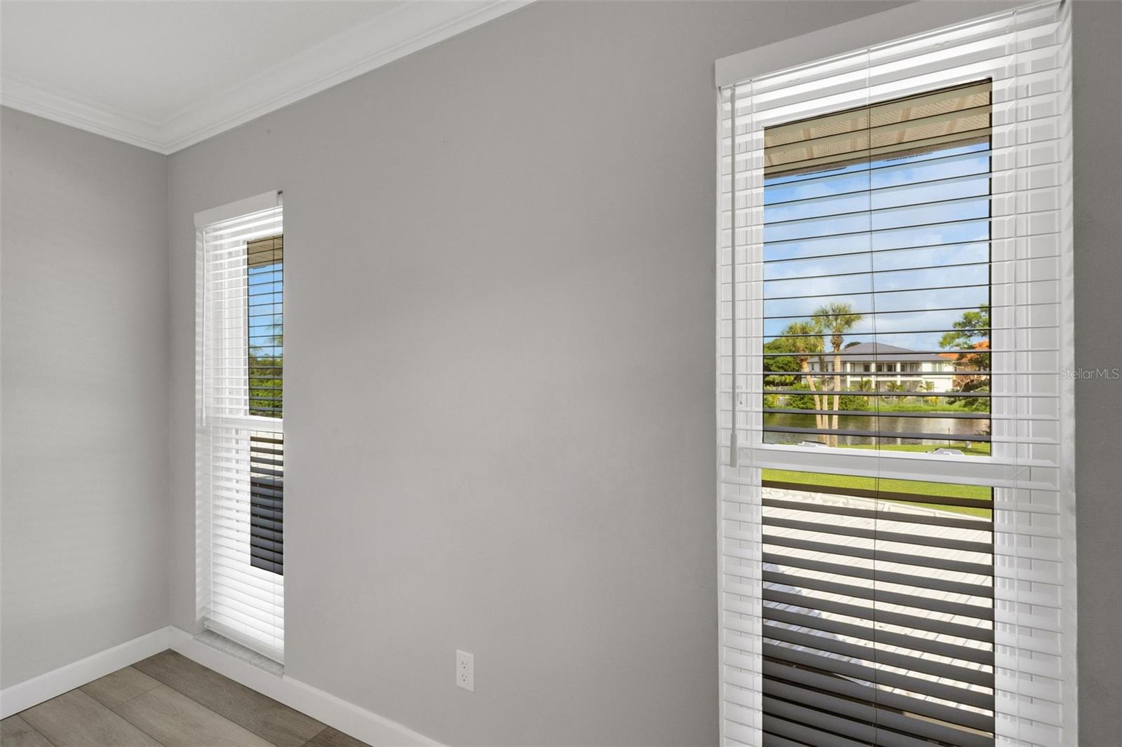 209 FERNWOOD CIR #209 — photo 30