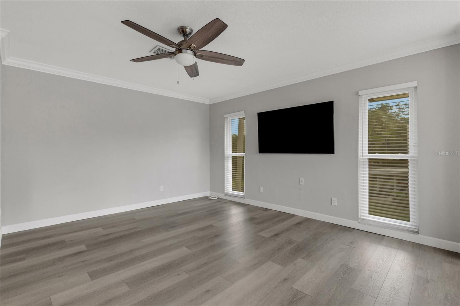 209 FERNWOOD CIR #209 — photo 11