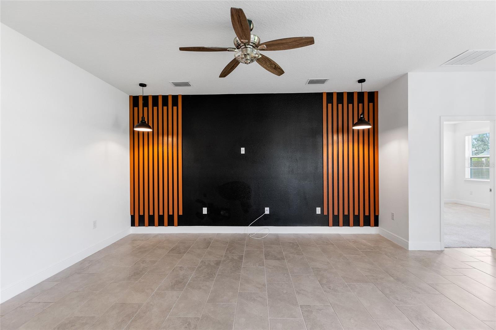 33034 SAND CREEK DR — photo 6