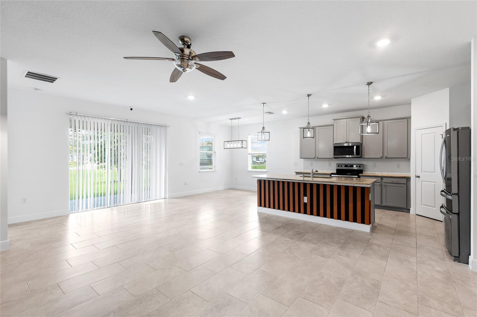 33034 SAND CREEK DR — photo 10