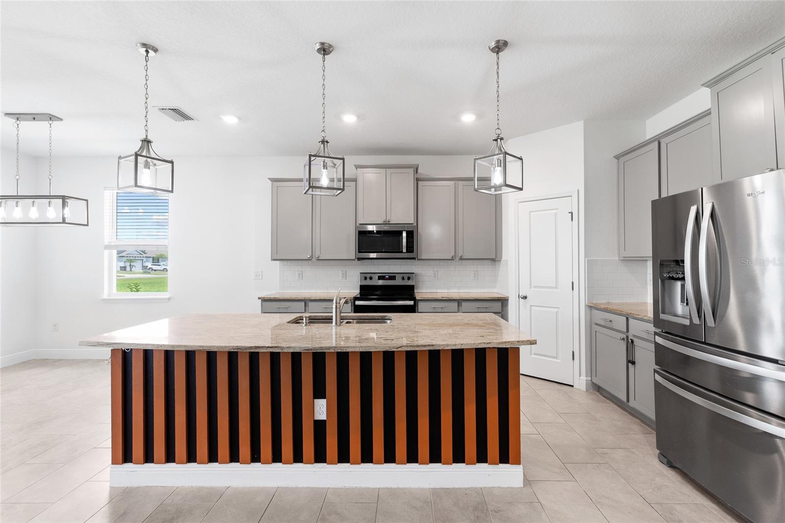33034 SAND CREEK DR — photo 15