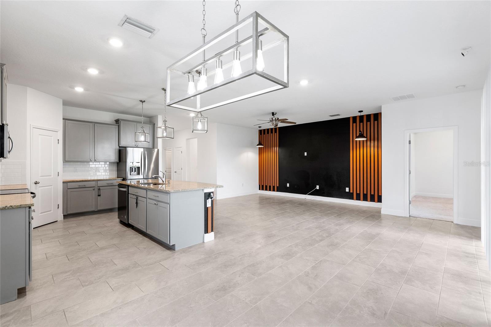 33034 SAND CREEK DR — photo 9