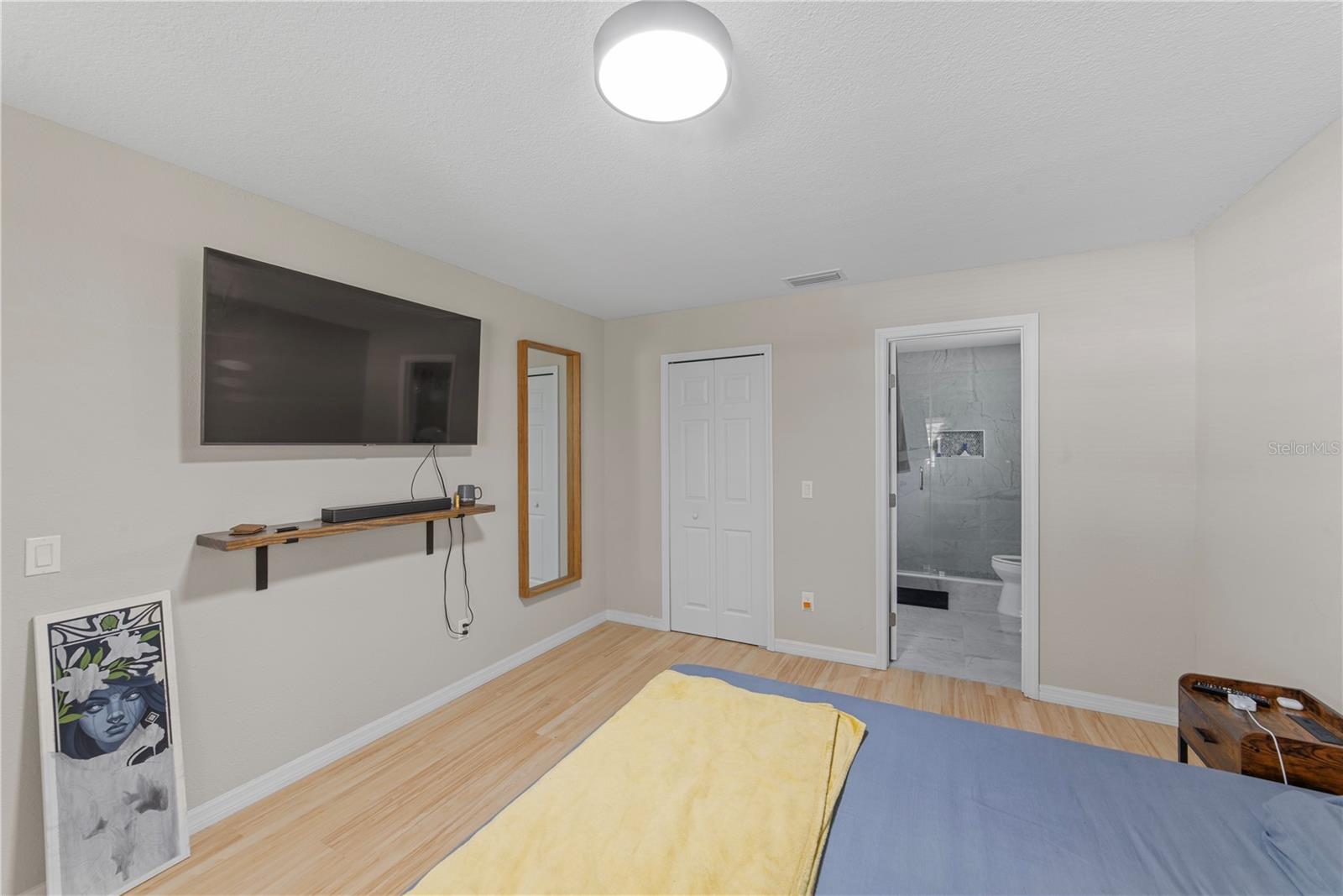 1003 RED OAK CIR — photo 30