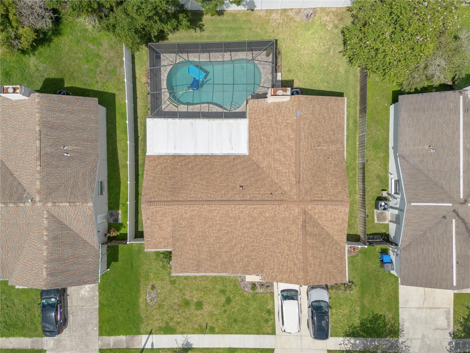1003 RED OAK CIR — photo 4