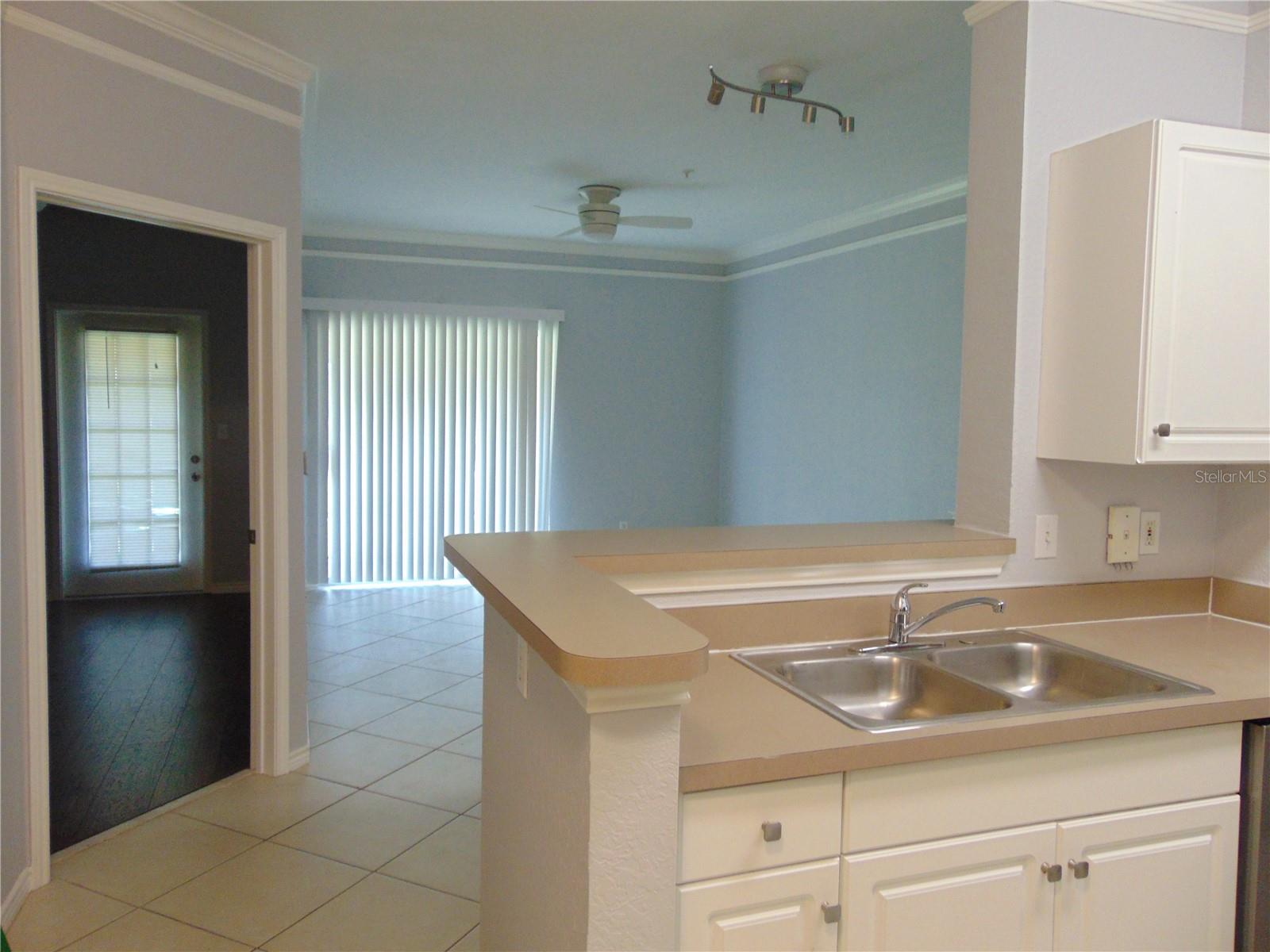 4323 BAYSIDE VILLAGE DR #102 — photo 13