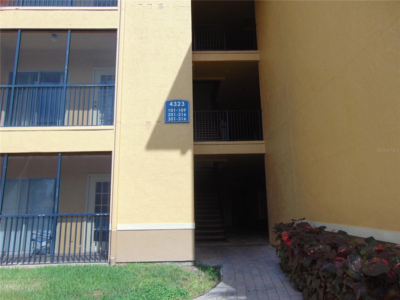 4323 BAYSIDE VILLAGE DR #102 — photo 5