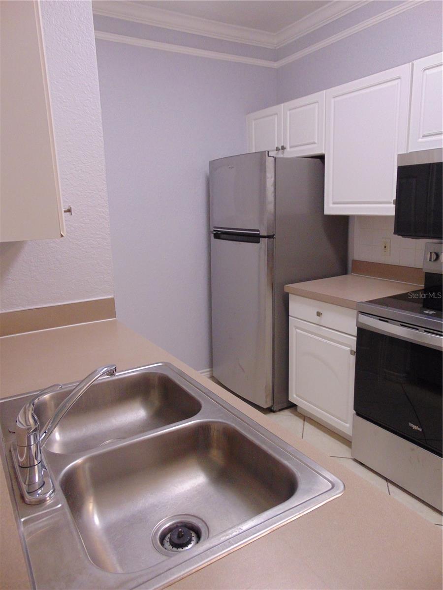 4323 BAYSIDE VILLAGE DR #102 — photo 8