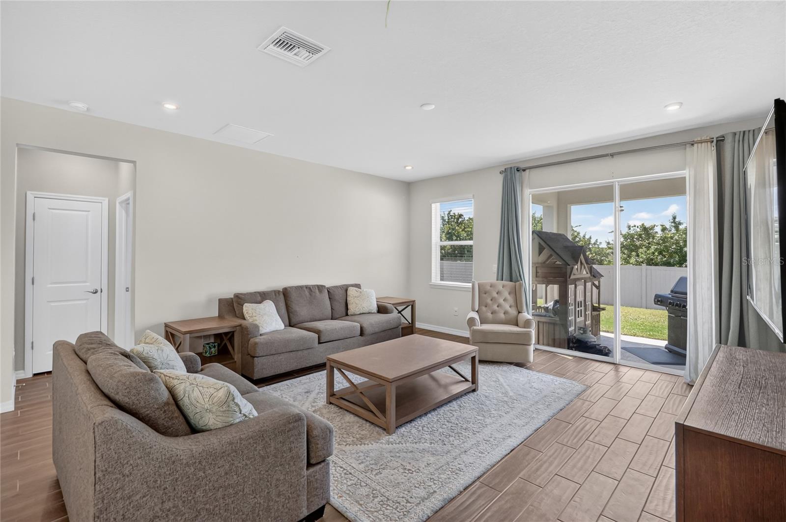 13520 PALMERA VISTA DR — photo 17