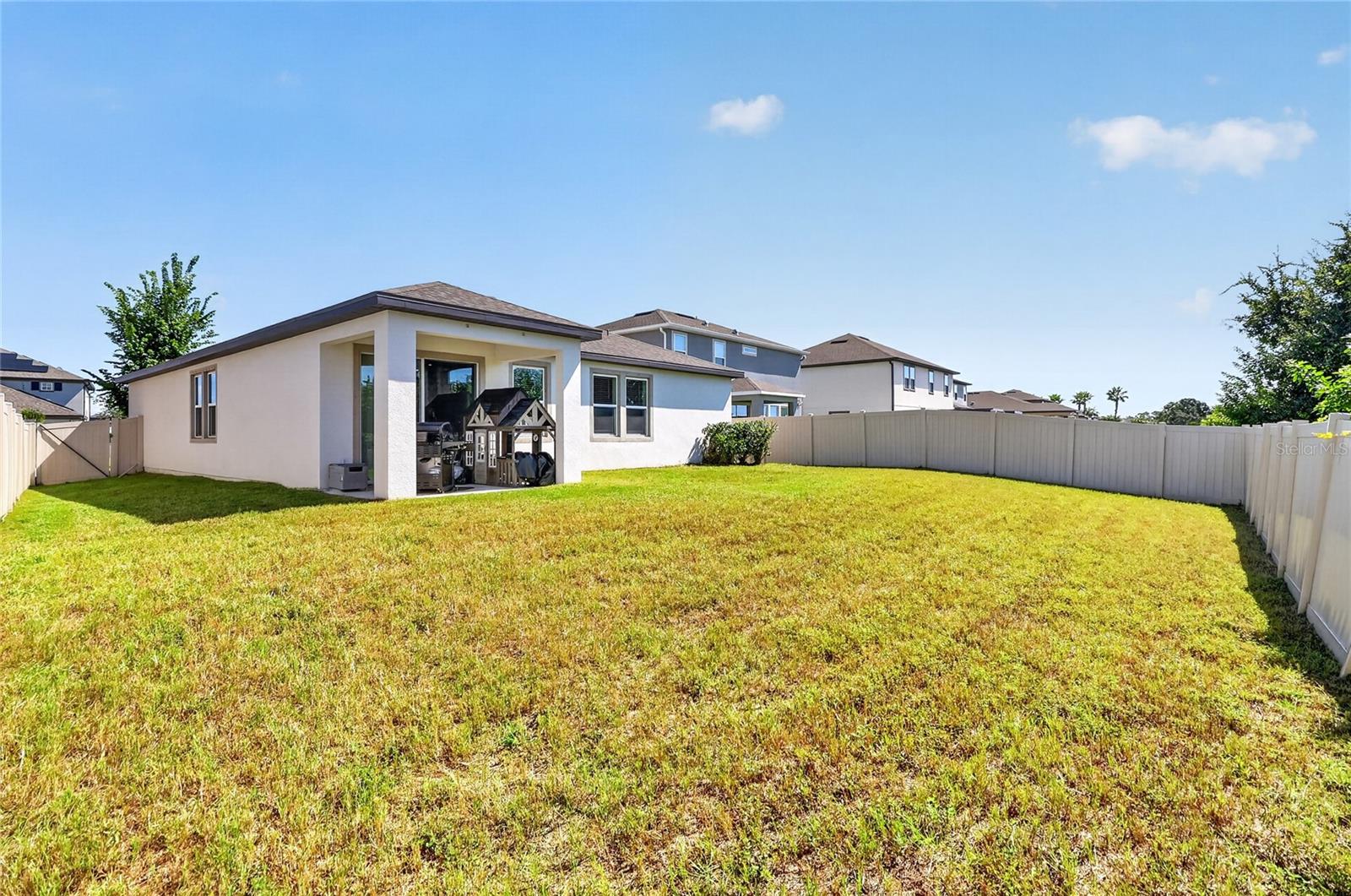 13520 PALMERA VISTA DR — photo 40
