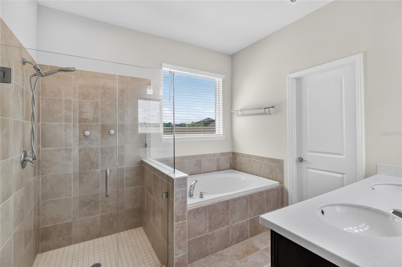 13520 PALMERA VISTA DR — photo 25