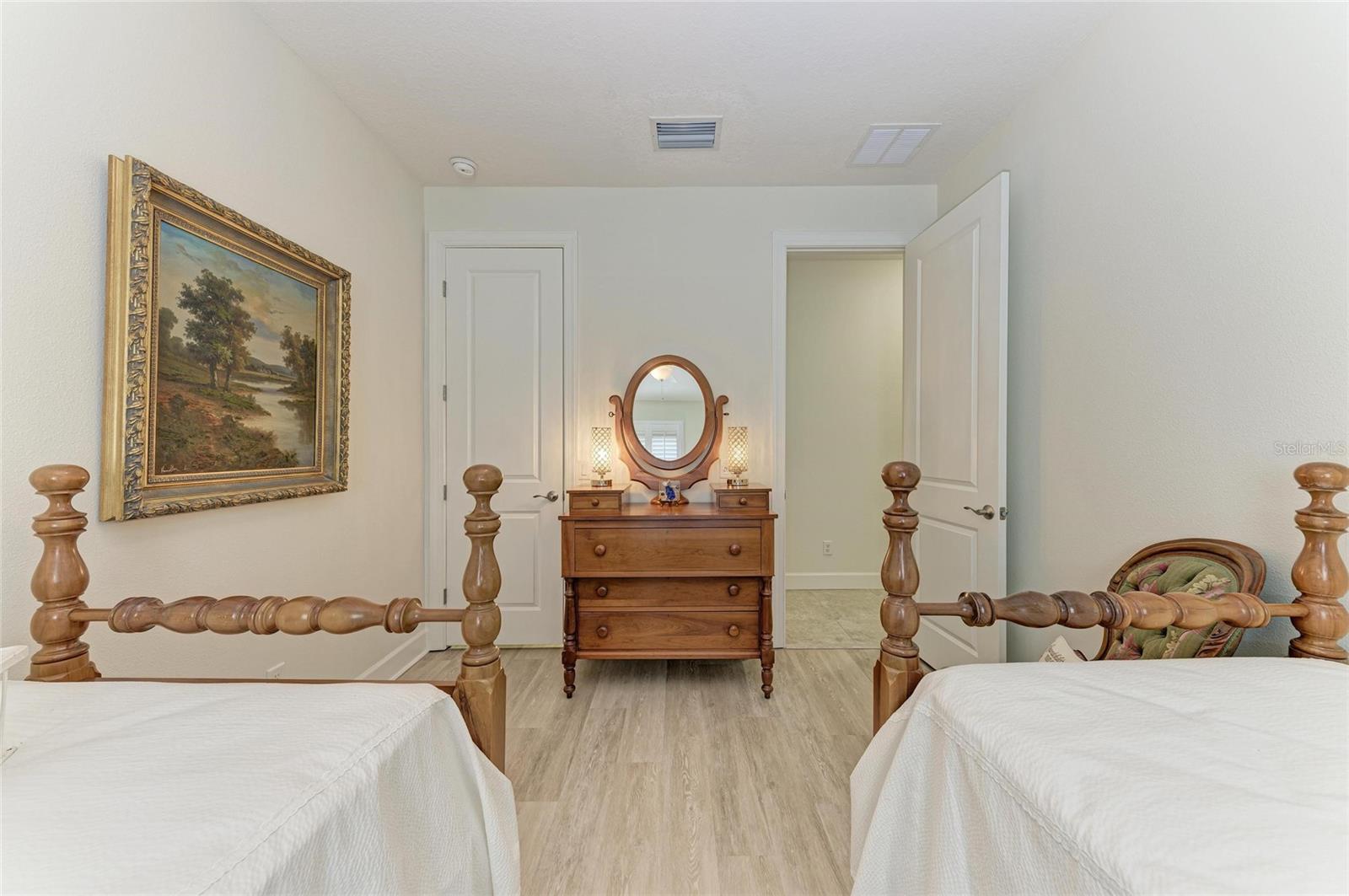 8737 BELLUSSI DR — photo 39