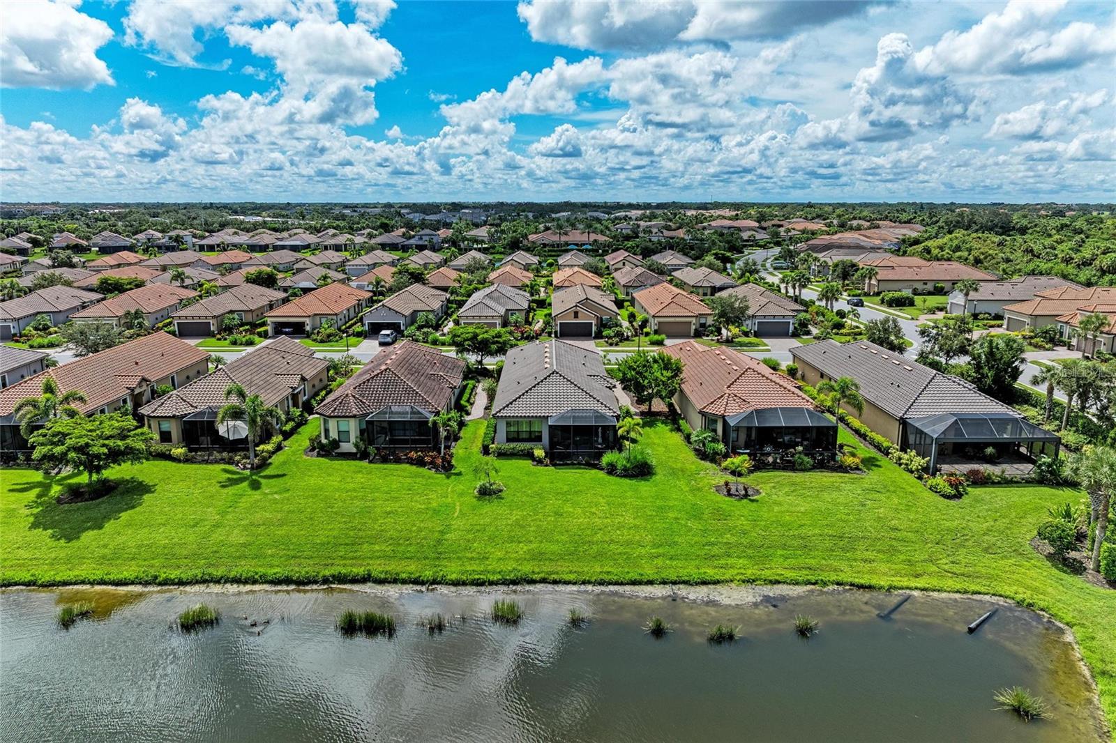 8737 BELLUSSI DR — photo 42