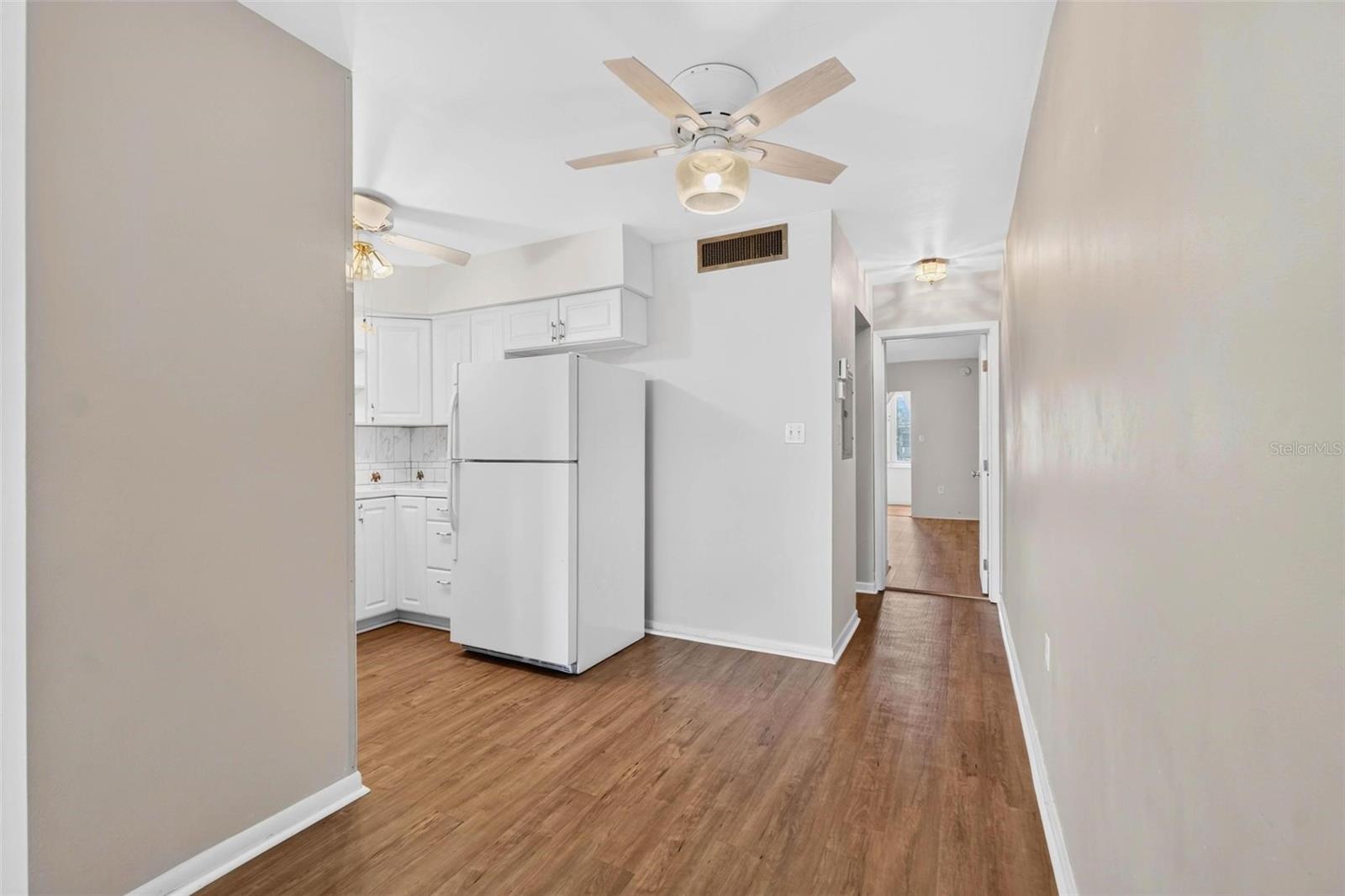138 36TH AVE N #208 W — photo 12