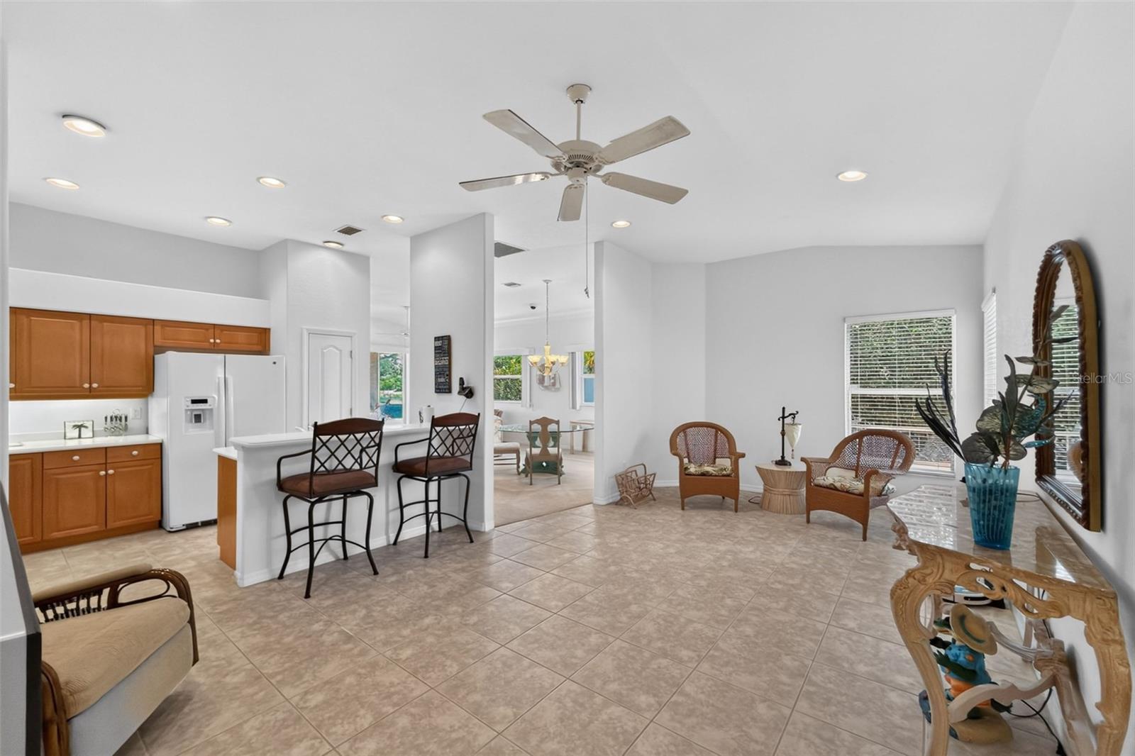 1050 YOSEMITE DR — photo 24