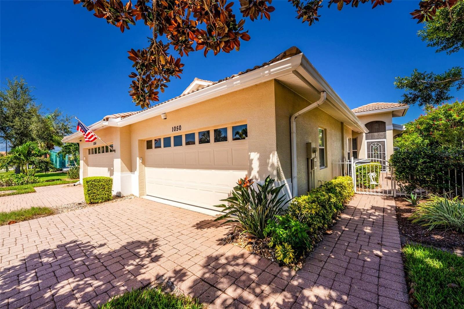 1050 YOSEMITE DR — photo 3